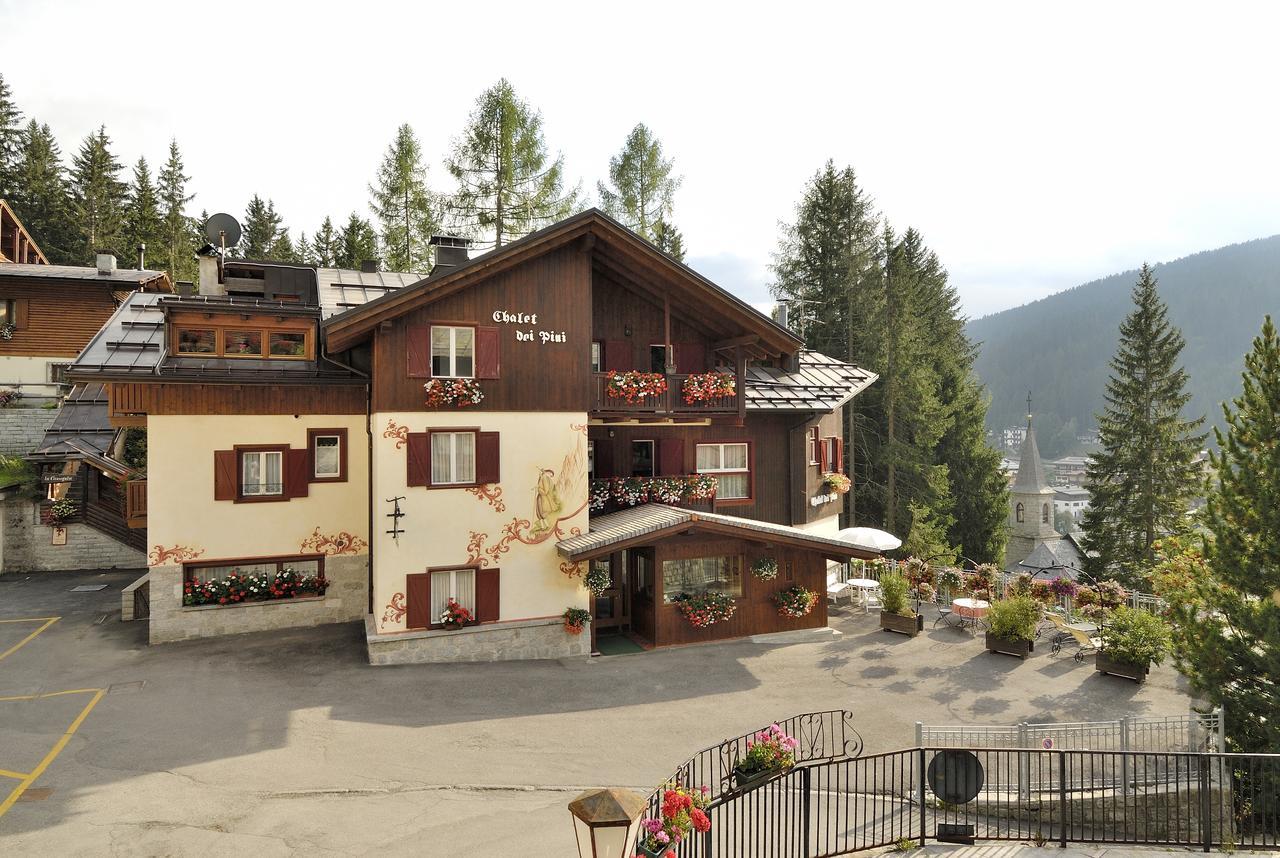 Chalet Dei Pini Aparthotel Мадона ди Кампильо Екстериор снимка