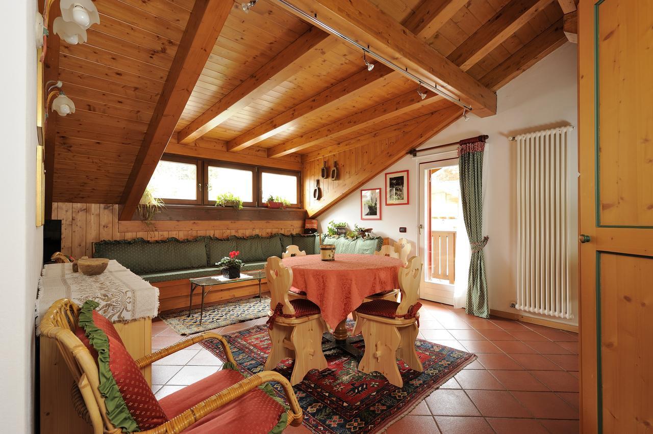 Chalet Dei Pini Aparthotel Мадона ди Кампильо Екстериор снимка