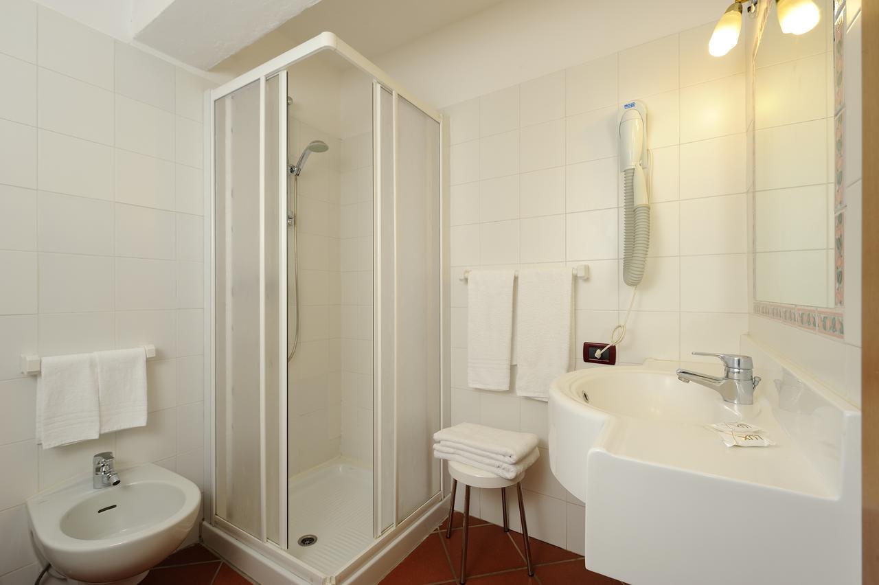 Chalet Dei Pini Aparthotel Мадона ди Кампильо Екстериор снимка