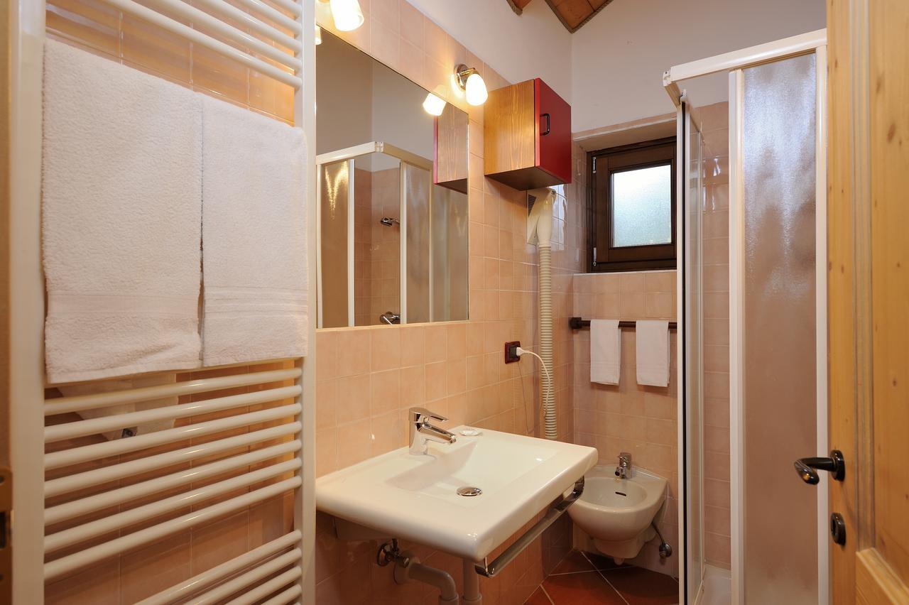 Chalet Dei Pini Aparthotel Мадона ди Кампильо Екстериор снимка